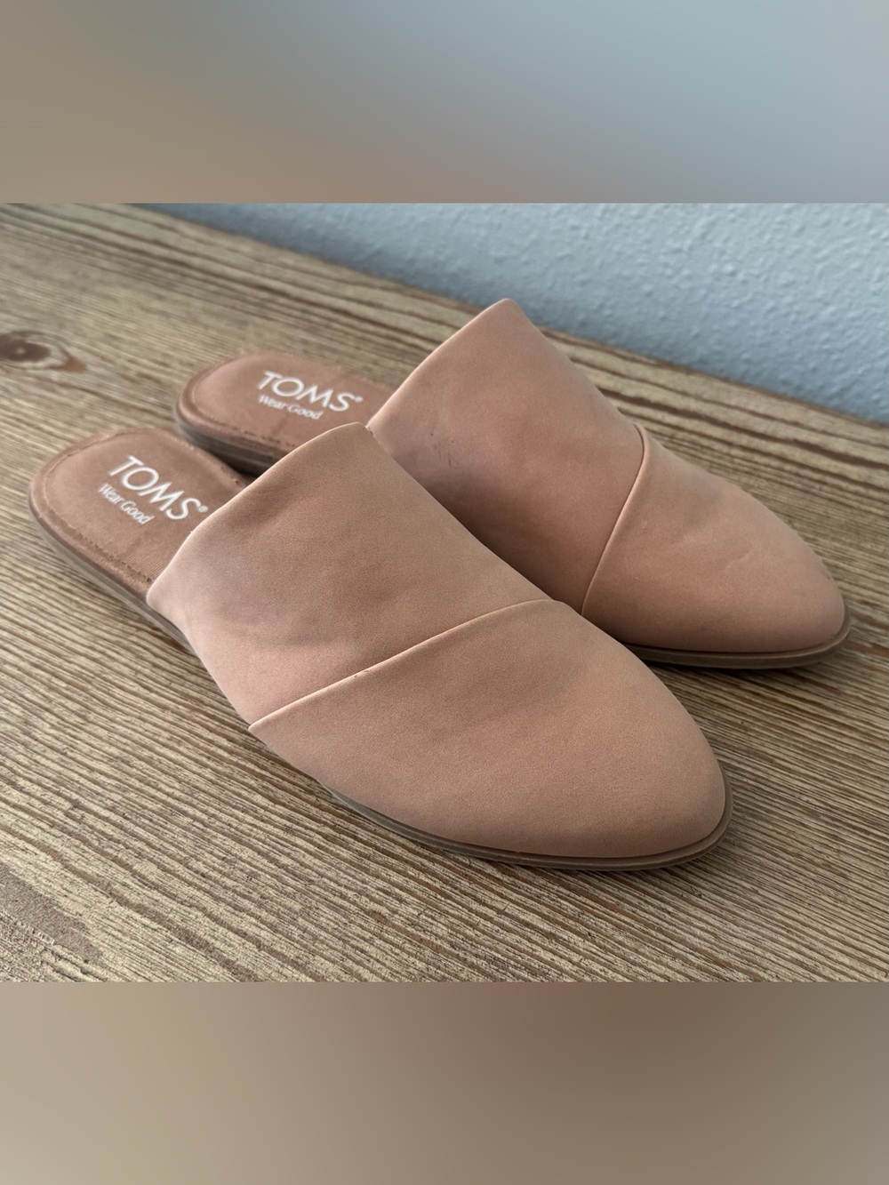 Toms Jade mules women’s size 7 blush taupe faux suede flats shoes slip on EUC